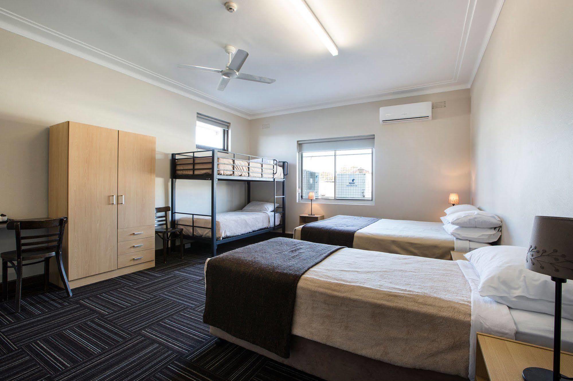 Toongabbie Hotel Blacktown Exteriör bild