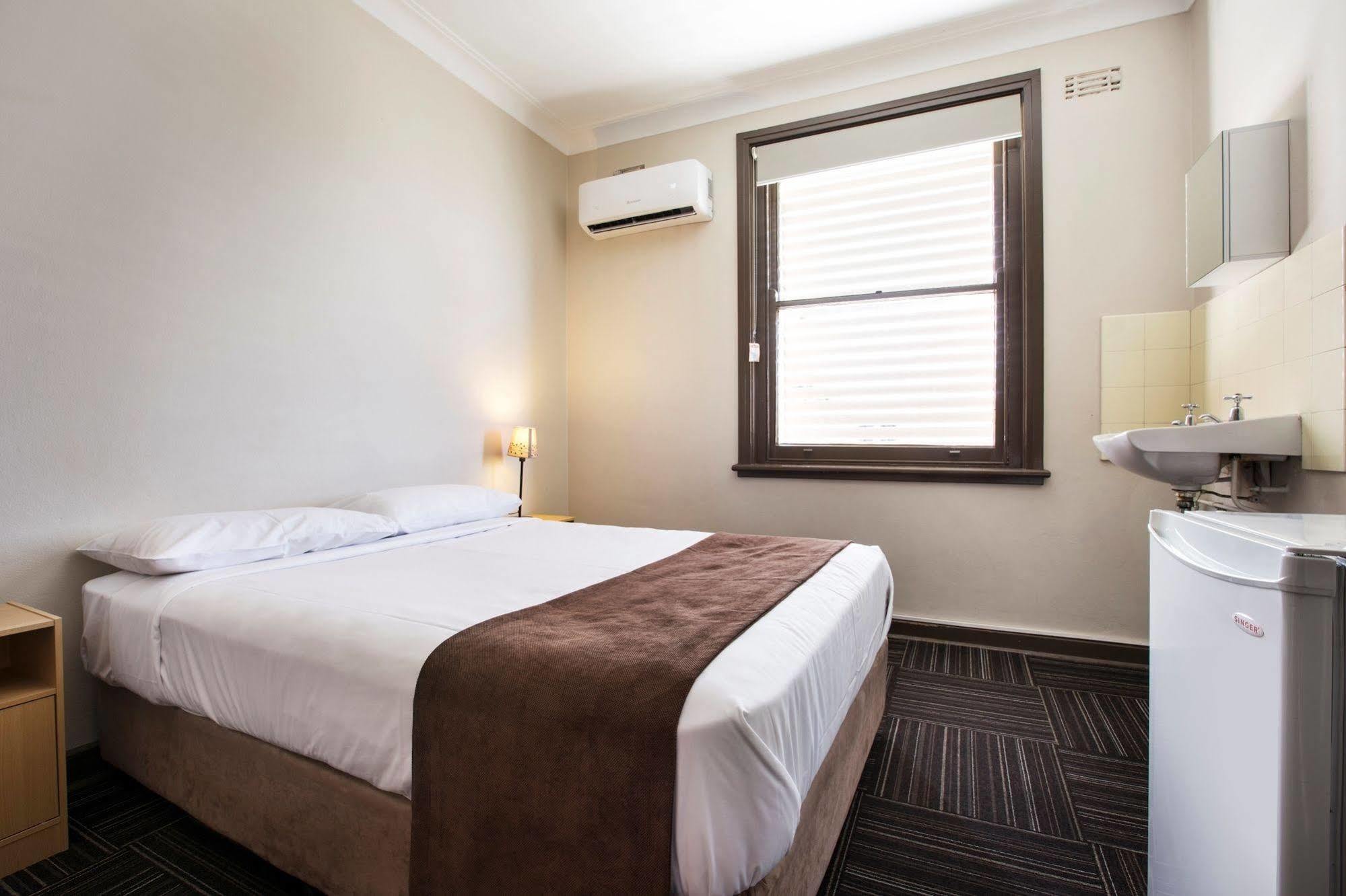 Toongabbie Hotel Blacktown Exteriör bild